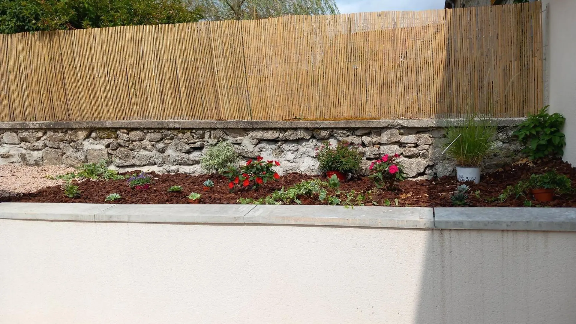 Holiday home Gite La Tourterelle En Auvergne Champs